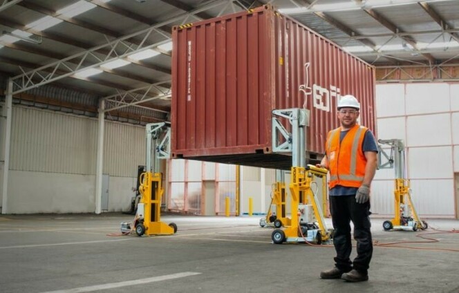 Bison container lifting jacks