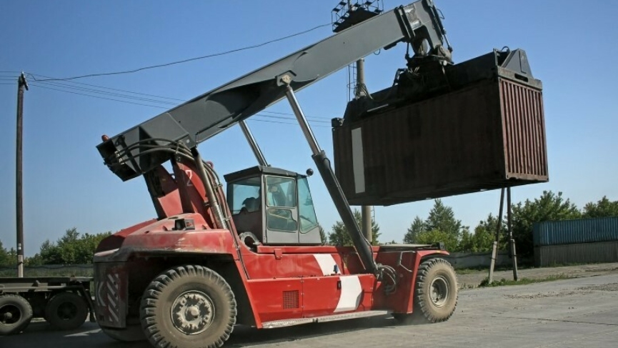 Container handling equipment