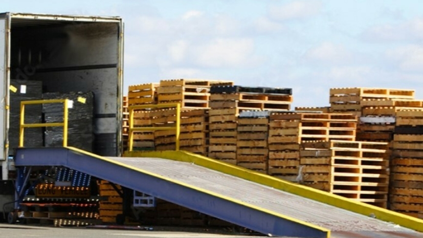 Portable loading dock